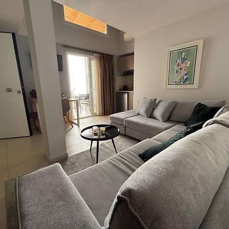 Stylish Studio Apartment - 8F House Kalamata Exterior photo