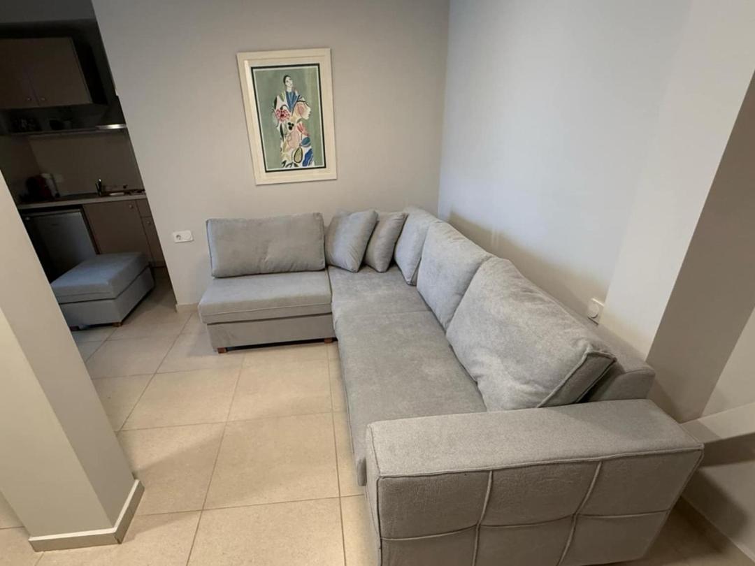 Stylish Studio Apartment - 8F House Kalamata Exterior photo